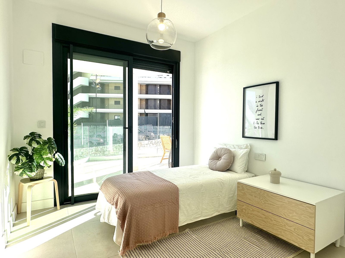 2 Bed Apartment for sale in Fuengirola Costa Del Sol, Málaga, Spain