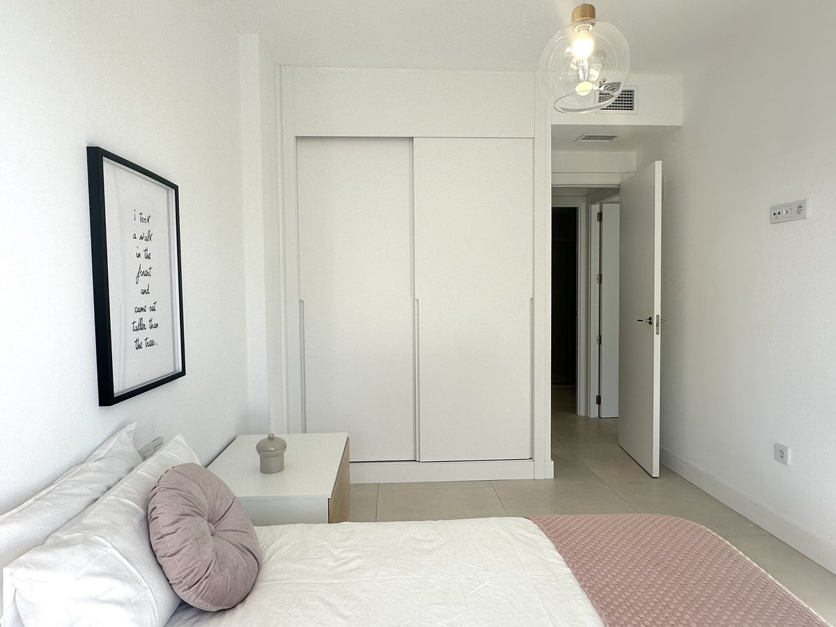 2 Bed Apartment for sale in Fuengirola Costa Del Sol, Málaga, Spain