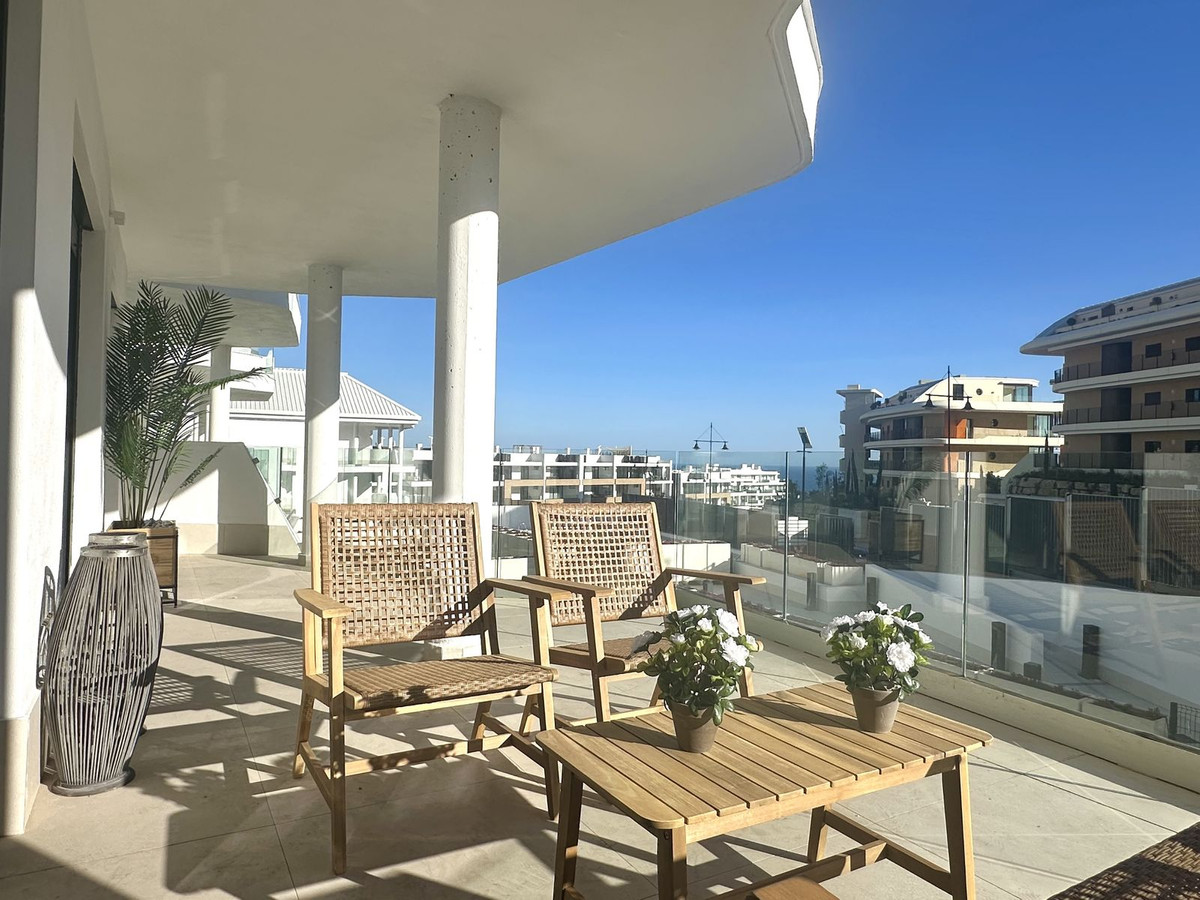 2 Bed Apartment for sale in Fuengirola Costa Del Sol, Málaga, Spain