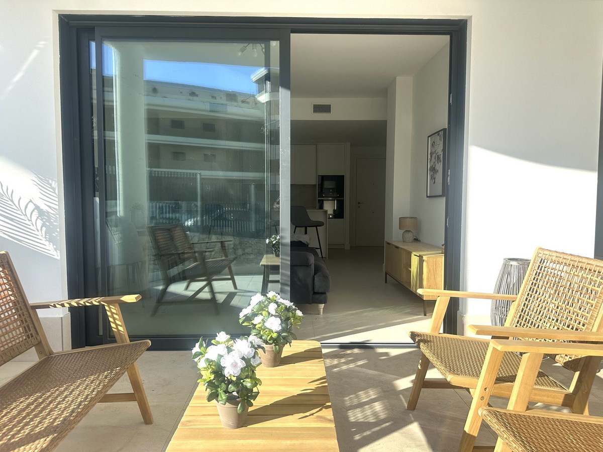 2 Bed Apartment for sale in Fuengirola Costa Del Sol, Málaga, Spain