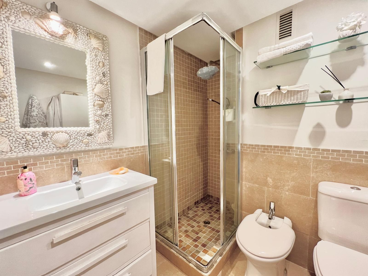 2 Bed Apartment for sale in Las Chapas Costa Del Sol, Málaga, Spain