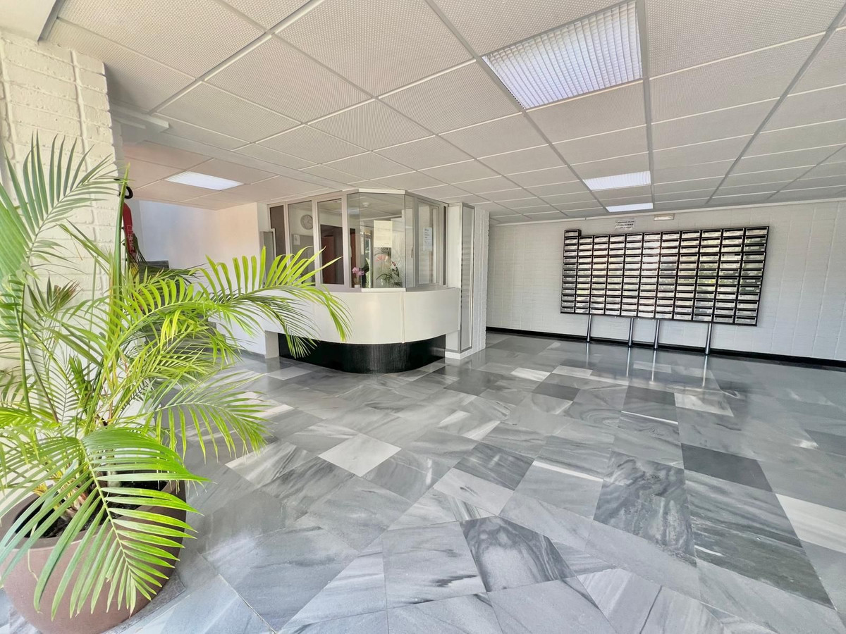 2 Bed Apartment for sale in Las Chapas Costa Del Sol, Málaga, Spain