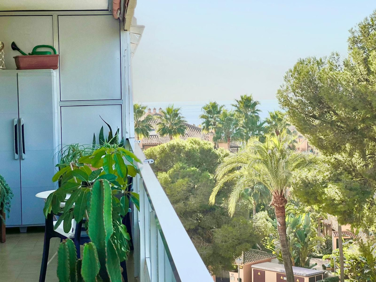 2 Bed Apartment for sale in Las Chapas Costa Del Sol, Málaga, Spain