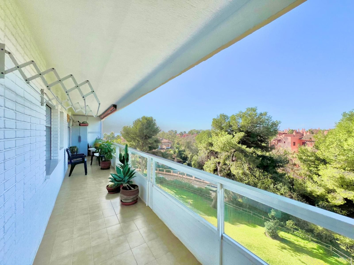 2 Bed Apartment for sale in Las Chapas Costa Del Sol, Málaga, Spain