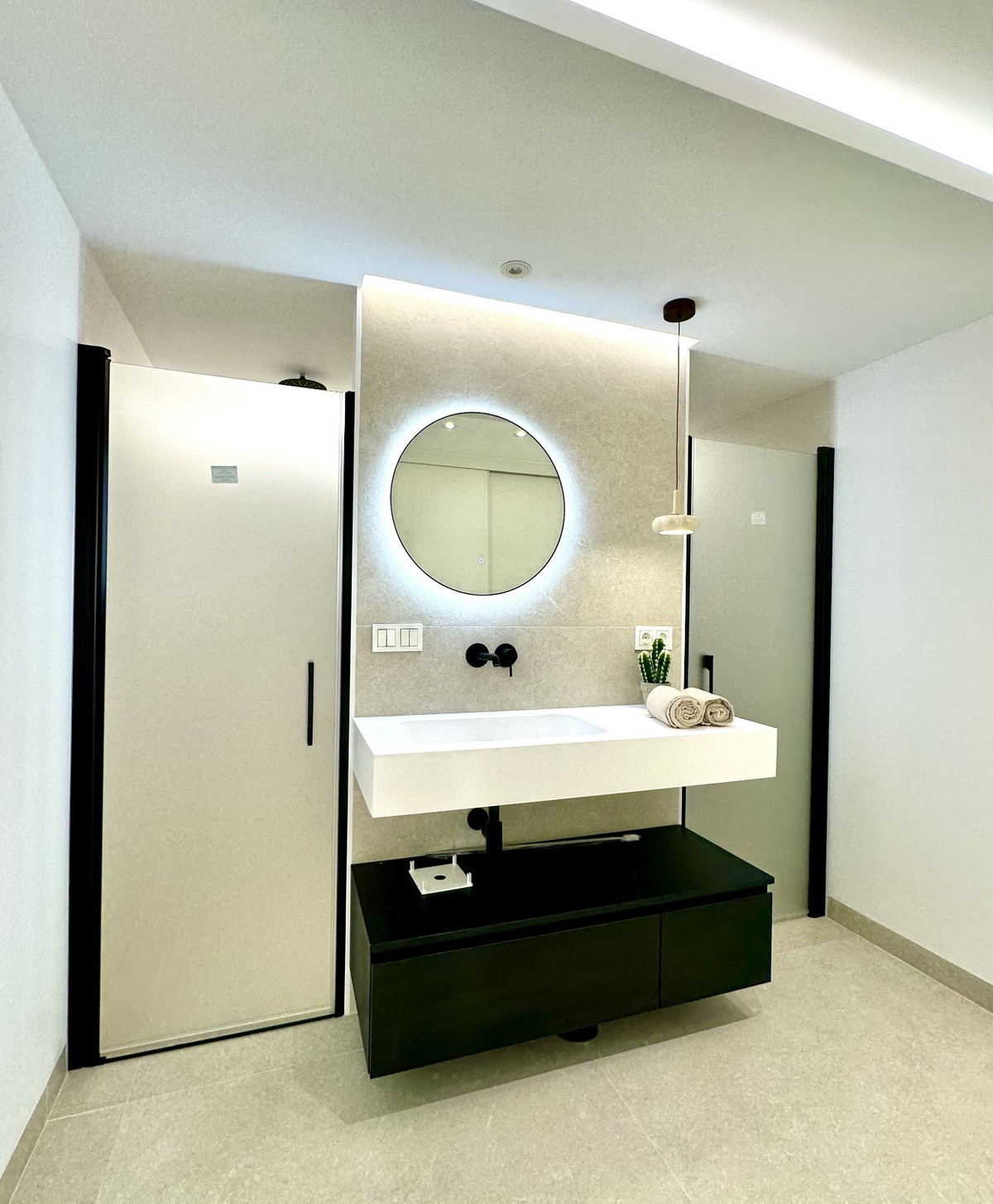 2 Bed Apartment for sale in Marbella Costa Del Sol, Málaga, Spain