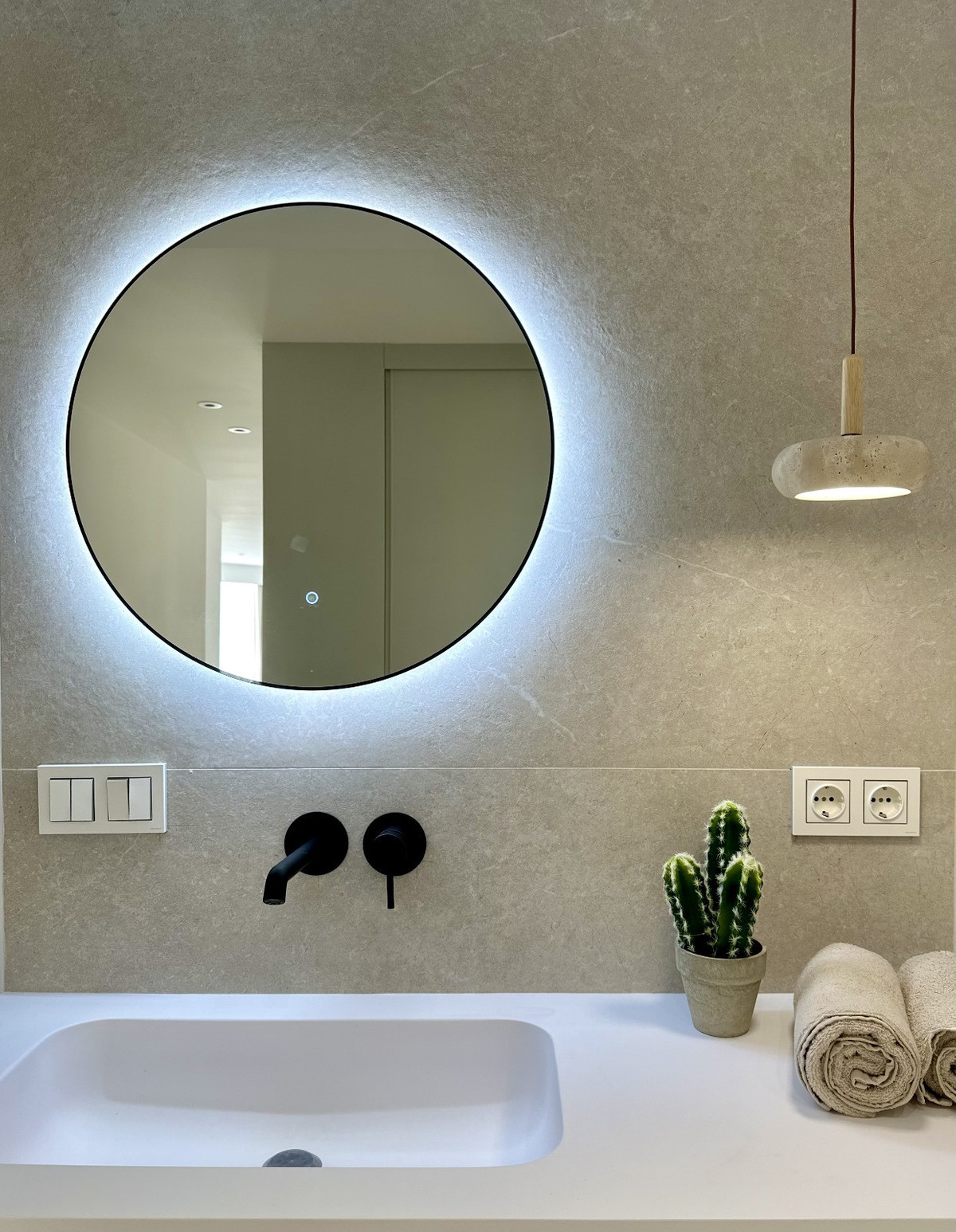 2 Bed Apartment for sale in Marbella Costa Del Sol, Málaga, Spain