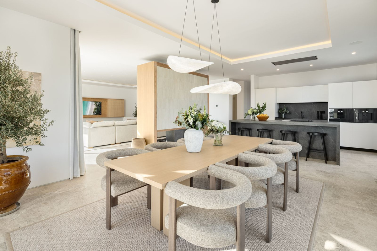 Se vende Villa - Chalet de 6 dormitorios en Costa Del Sol, Málaga, España