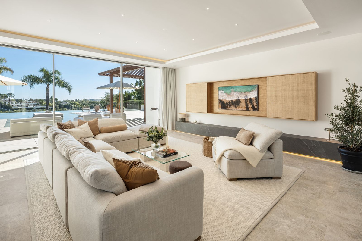 Se vende Villa - Chalet de 6 dormitorios en Costa Del Sol, Málaga, España