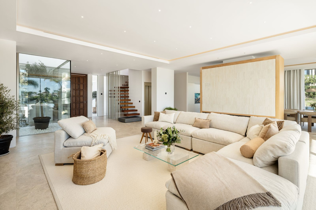Se vende Villa - Chalet de 6 dormitorios en Costa Del Sol, Málaga, España