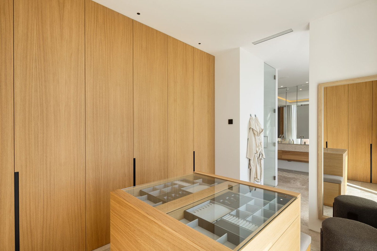 Se vende Villa - Chalet de 6 dormitorios en Costa Del Sol, Málaga, España