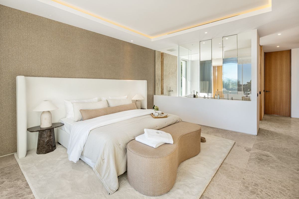 Se vende Villa - Chalet de 6 dormitorios en Costa Del Sol, Málaga, España