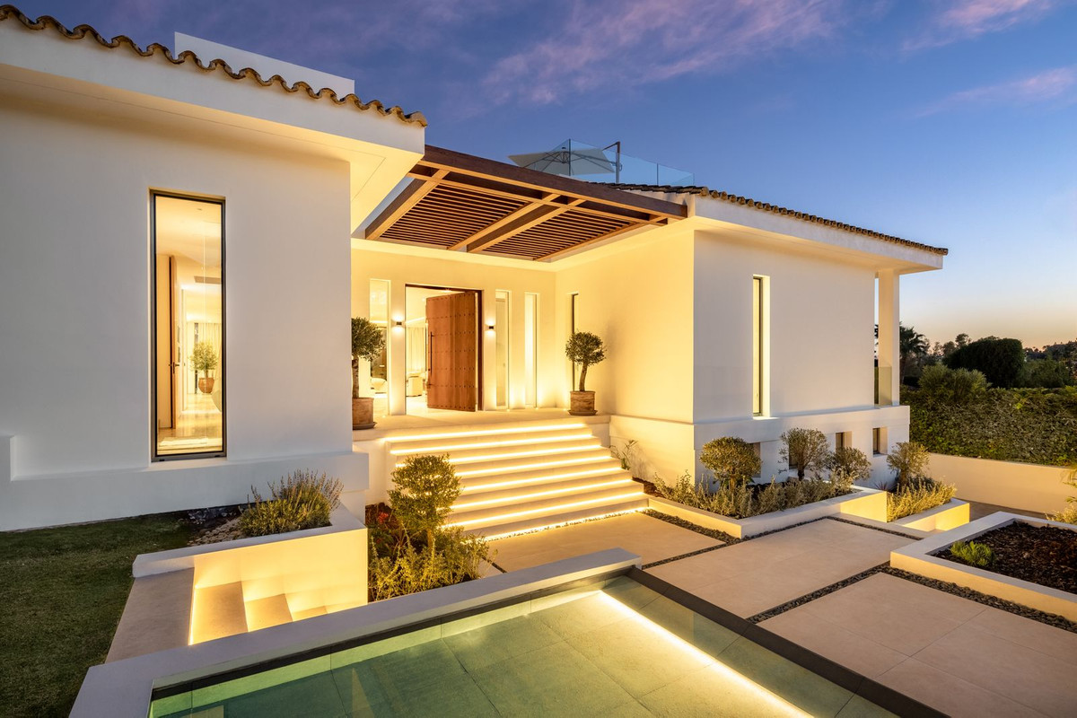 Se vende Villa - Chalet de 6 dormitorios en Costa Del Sol, Málaga, España