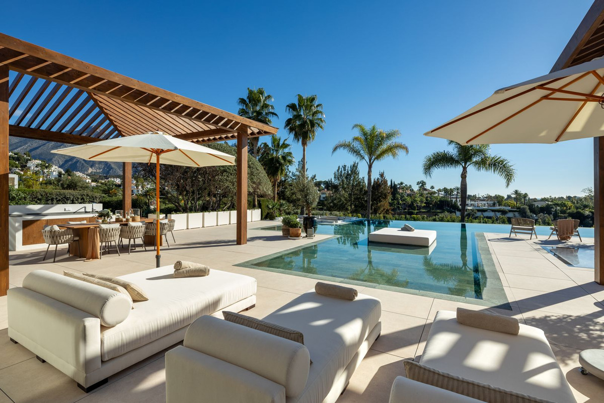 Se vende Villa - Chalet de 6 dormitorios en Costa Del Sol, Málaga, España