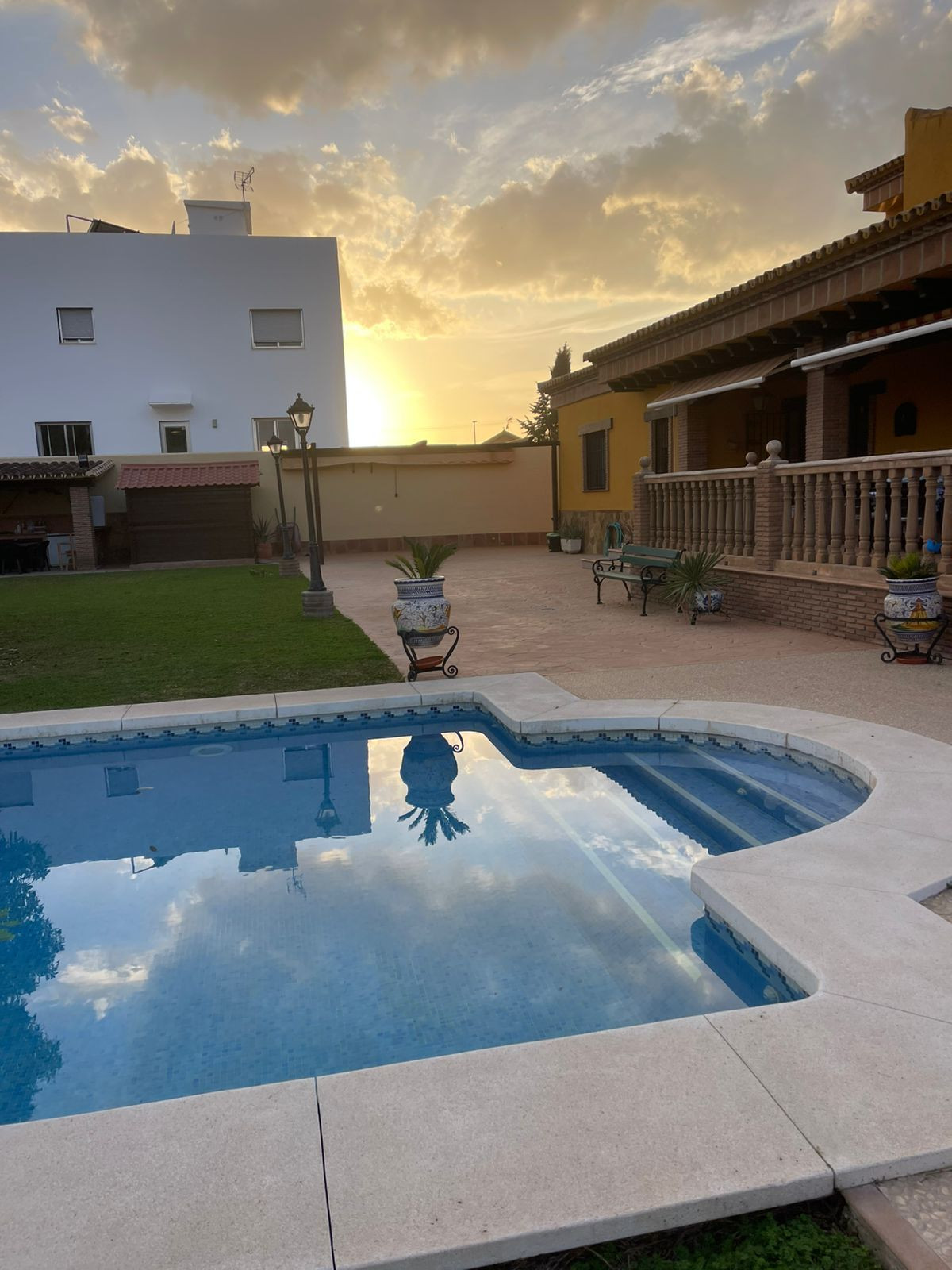 Se vende Villa - Chalet de 4 dormitorios en Costa Del Sol, Málaga, España