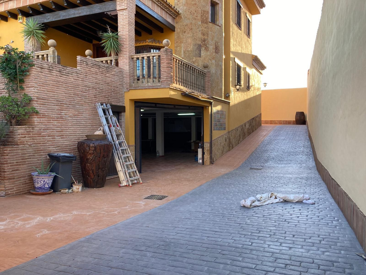 Se vende Villa - Chalet de 4 dormitorios en Costa Del Sol, Málaga, España
