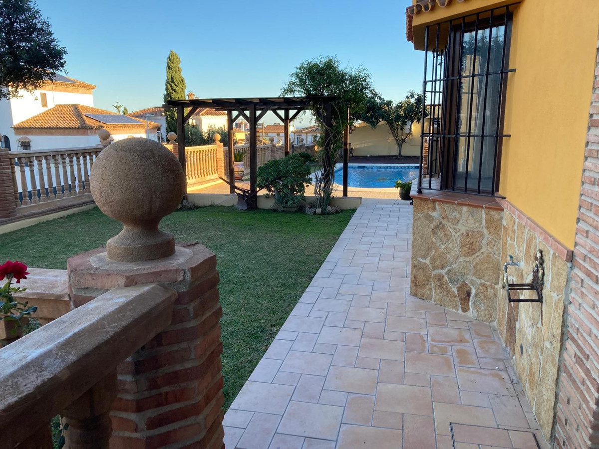 Se vende Villa - Chalet de 4 dormitorios en Costa Del Sol, Málaga, España