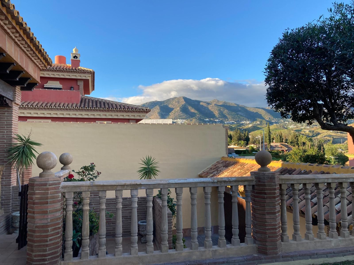 Se vende Villa - Chalet de 4 dormitorios en Costa Del Sol, Málaga, España