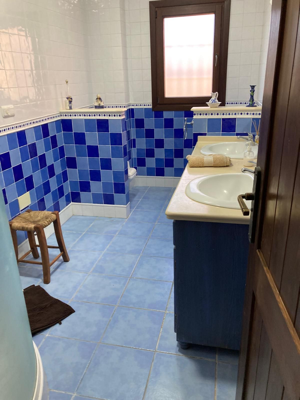 Se vende Villa - Chalet de 4 dormitorios en Costa Del Sol, Málaga, España