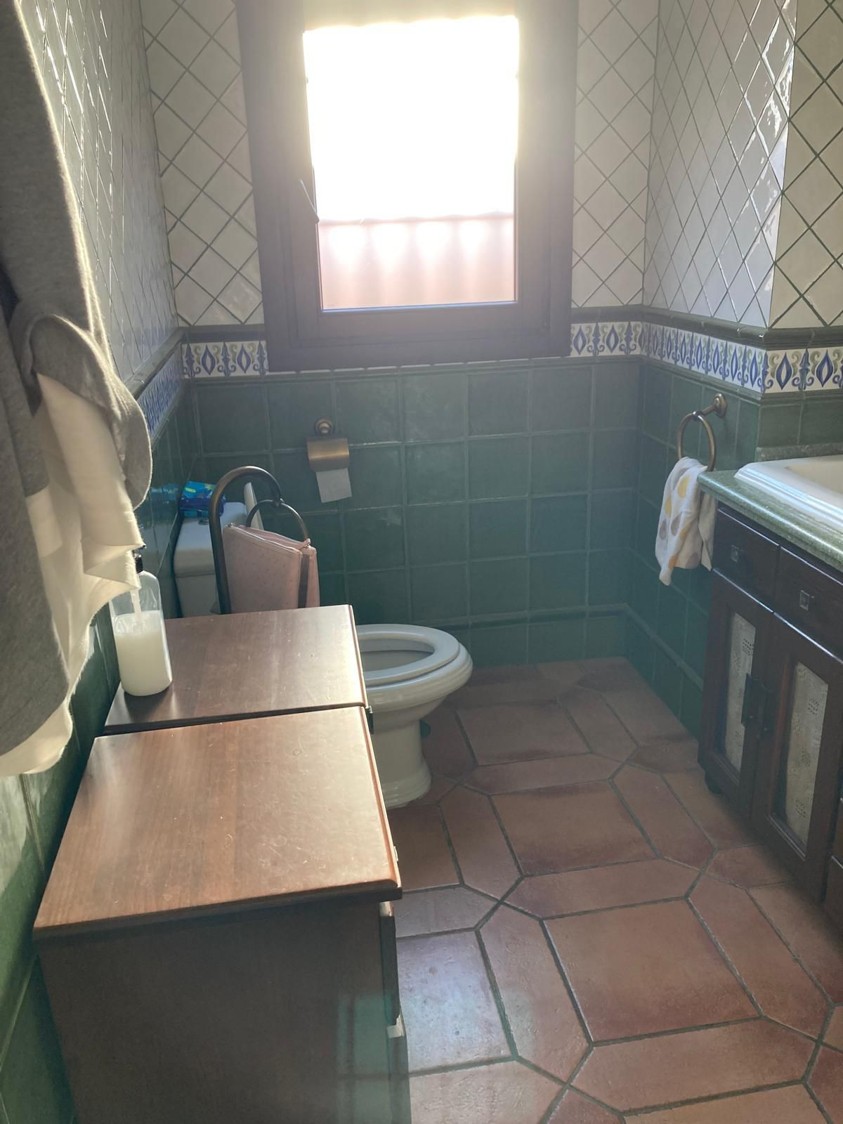 Se vende Villa - Chalet de 4 dormitorios en Costa Del Sol, Málaga, España