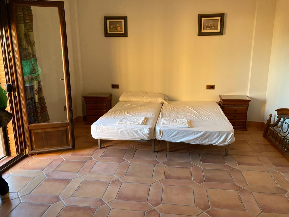 Se vende Villa - Chalet de 4 dormitorios en Costa Del Sol, Málaga, España