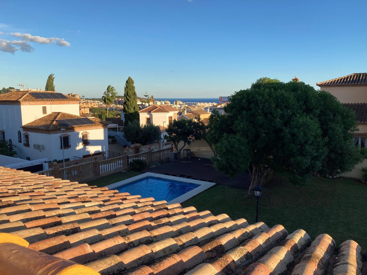 Se vende Villa - Chalet de 4 dormitorios en Costa Del Sol, Málaga, España