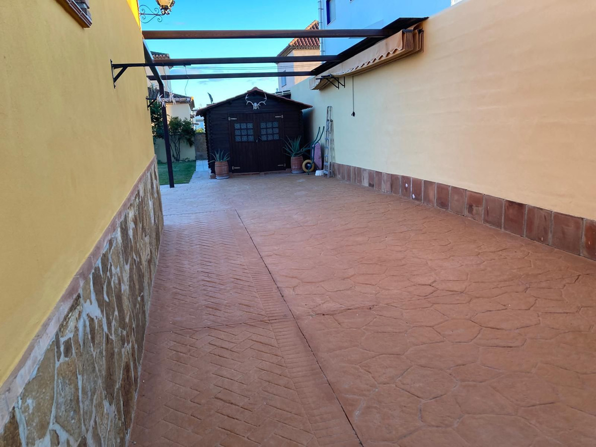 Se vende Villa - Chalet de 4 dormitorios en Costa Del Sol, Málaga, España