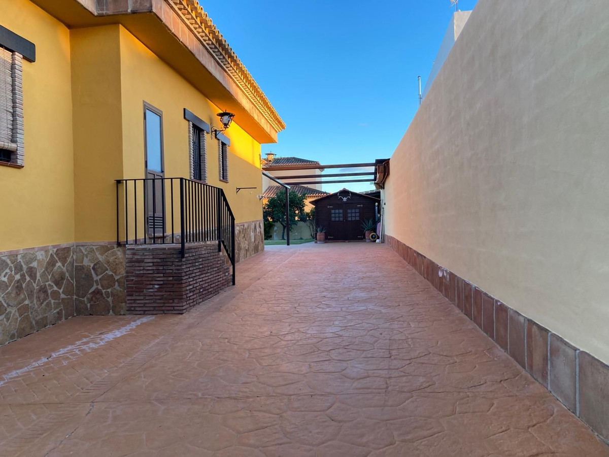 Se vende Villa - Chalet de 4 dormitorios en Costa Del Sol, Málaga, España