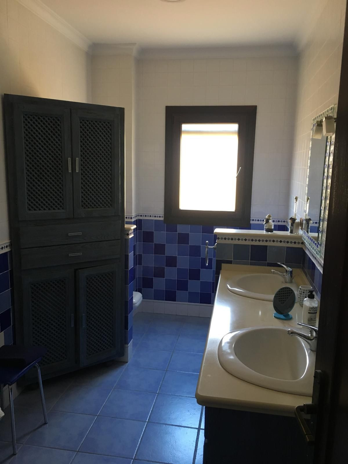 Se vende Villa - Chalet de 4 dormitorios en Costa Del Sol, Málaga, España
