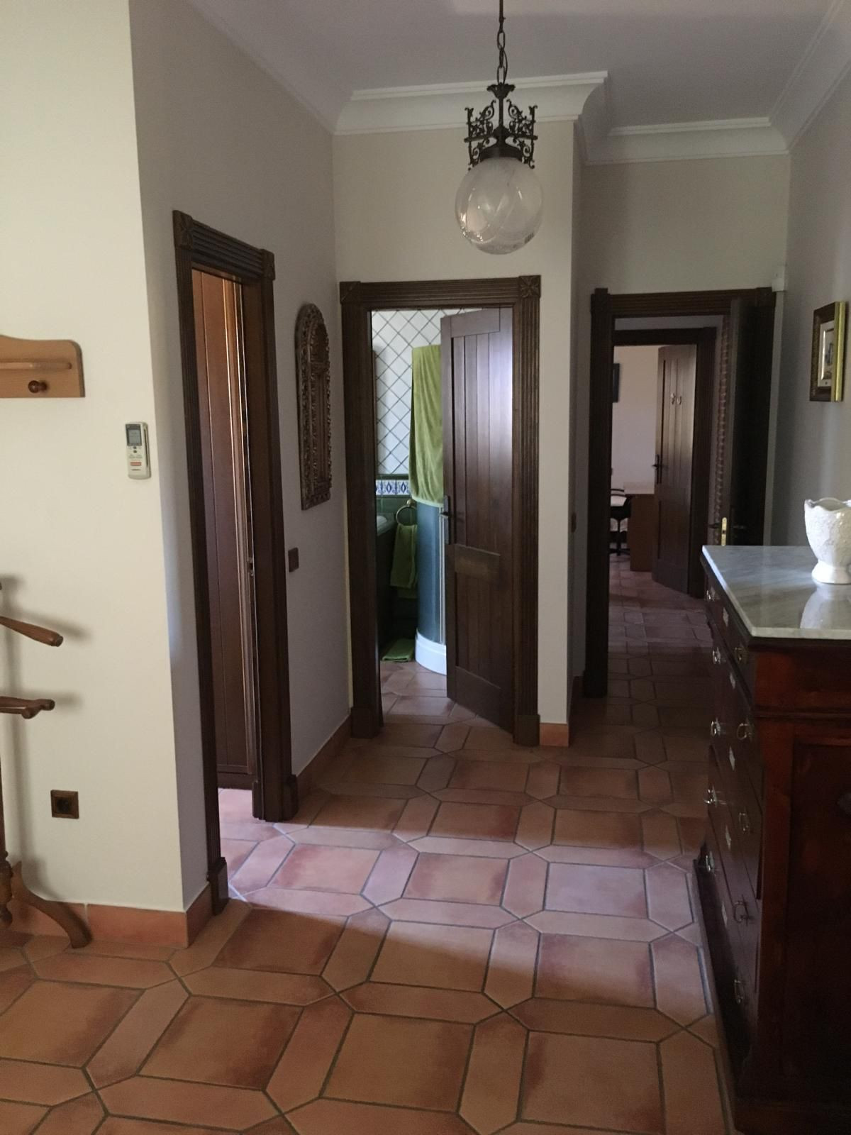 Se vende Villa - Chalet de 4 dormitorios en Costa Del Sol, Málaga, España