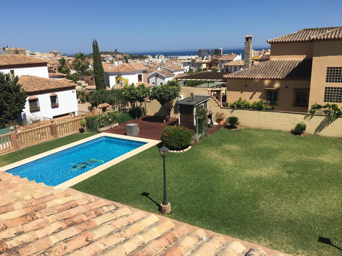 Se vende Villa - Chalet de 4 dormitorios en Costa Del Sol, Málaga, España