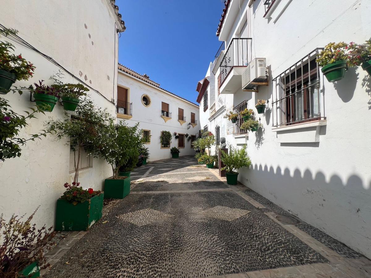 4 Bed Townhouse for sale in Estepona Costa Del Sol, Málaga, Spain