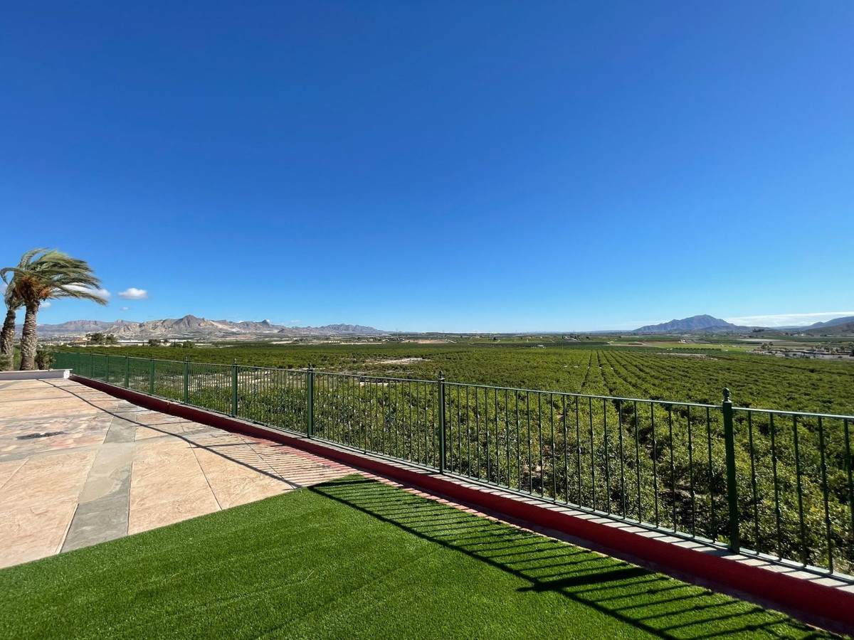Se vende Villa - Chalet de 6 dormitorios en Costa Calida, Murcia, España