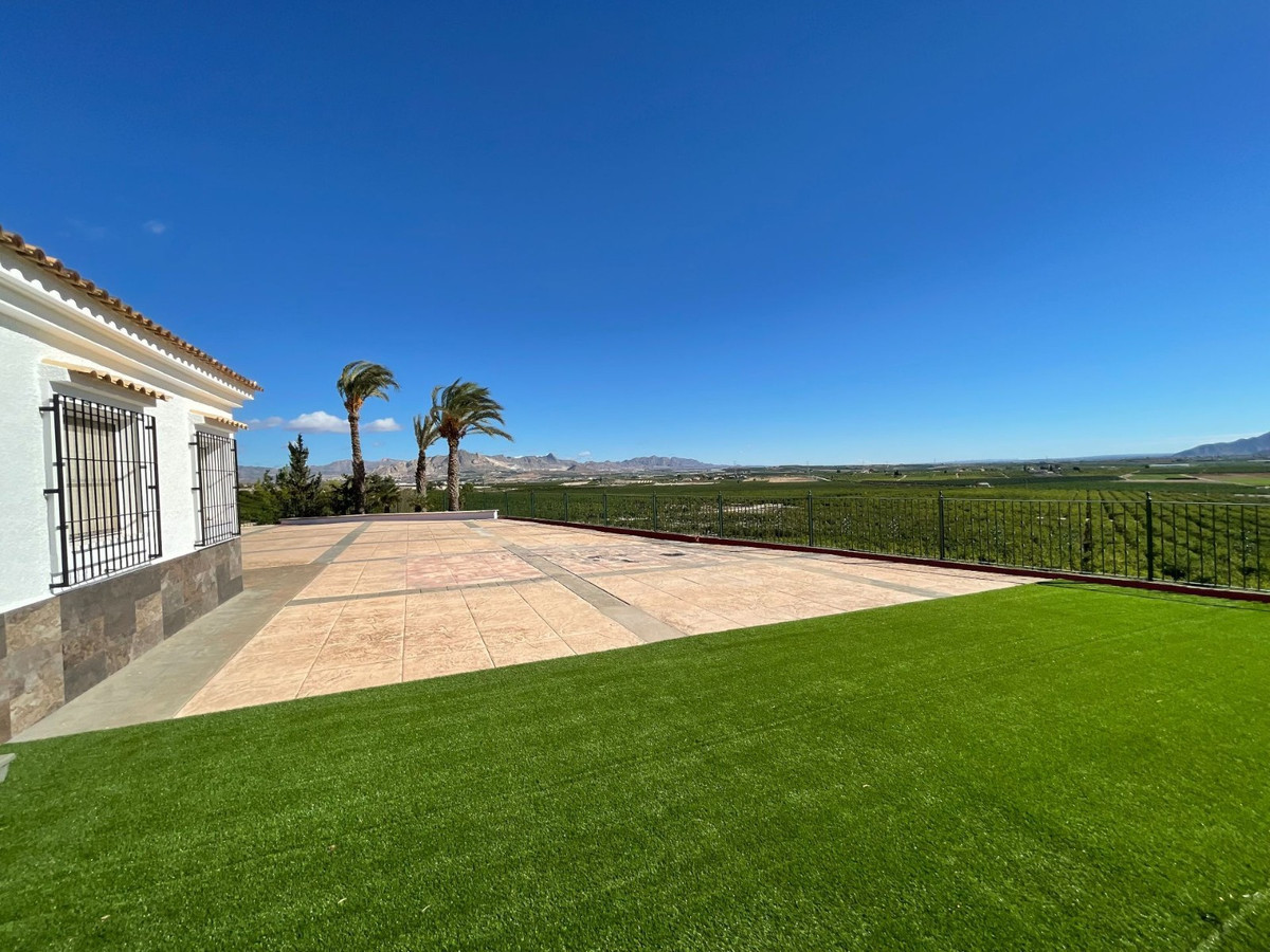 Se vende Villa - Chalet de 6 dormitorios en Costa Calida, Murcia, España