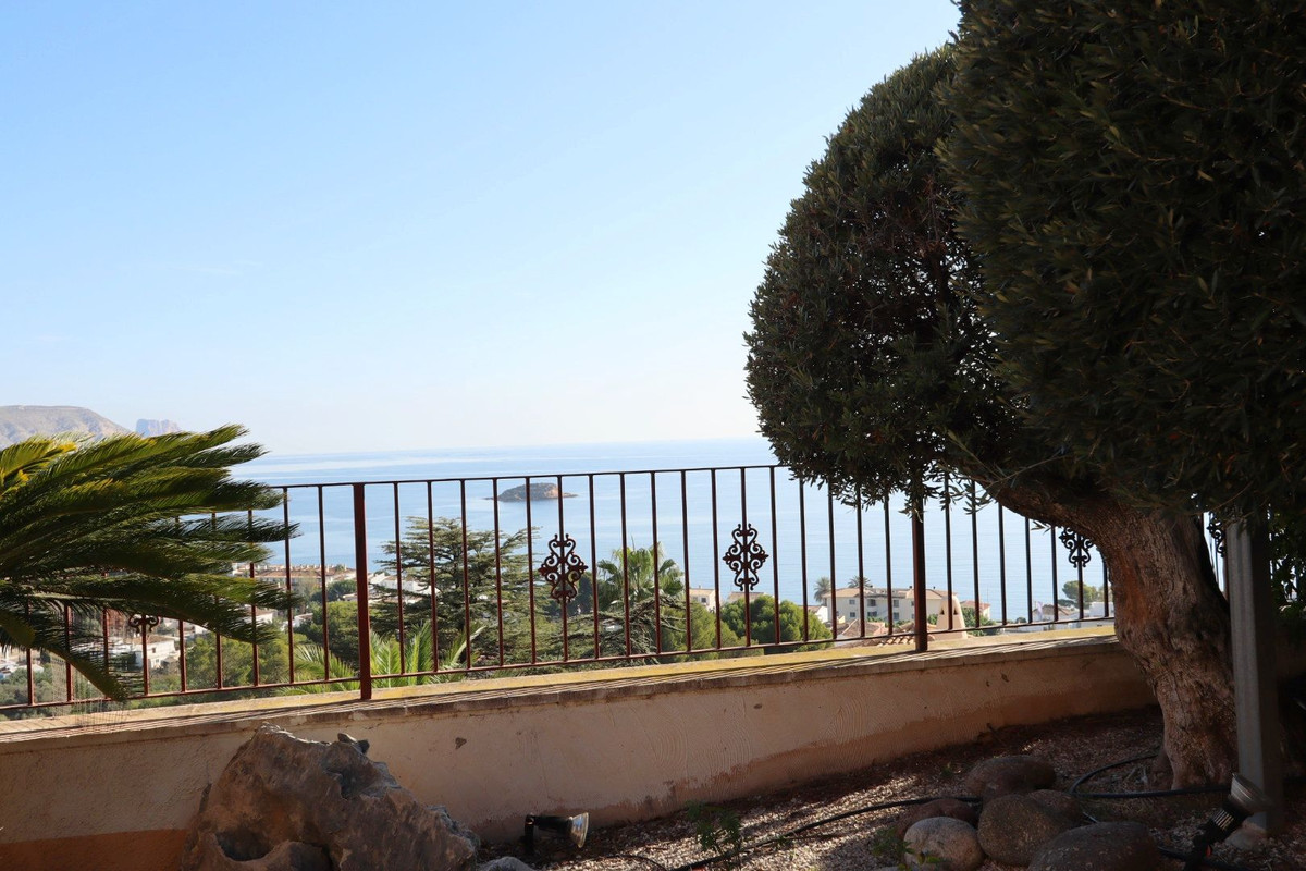 5 Bed Townhouse for sale in Altea Costa Blanca, Alicante, Spain