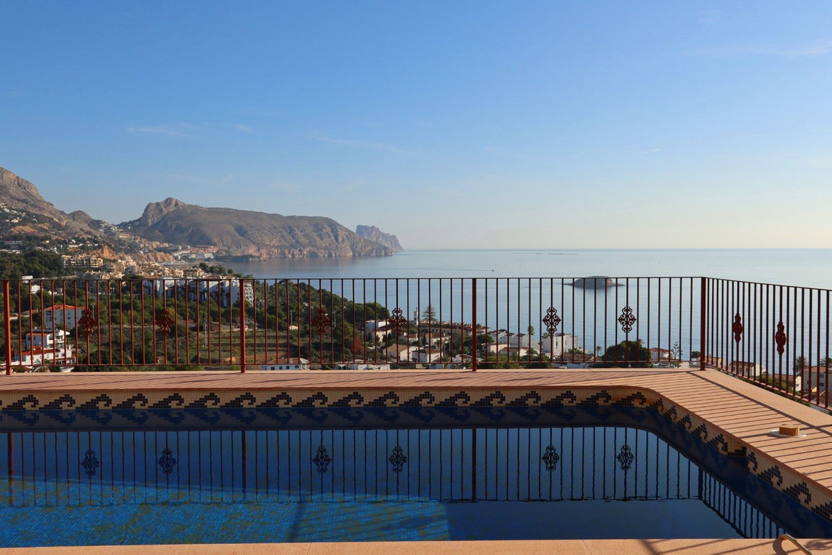 5 Bed Townhouse for sale in Altea Costa Blanca, Alicante, Spain