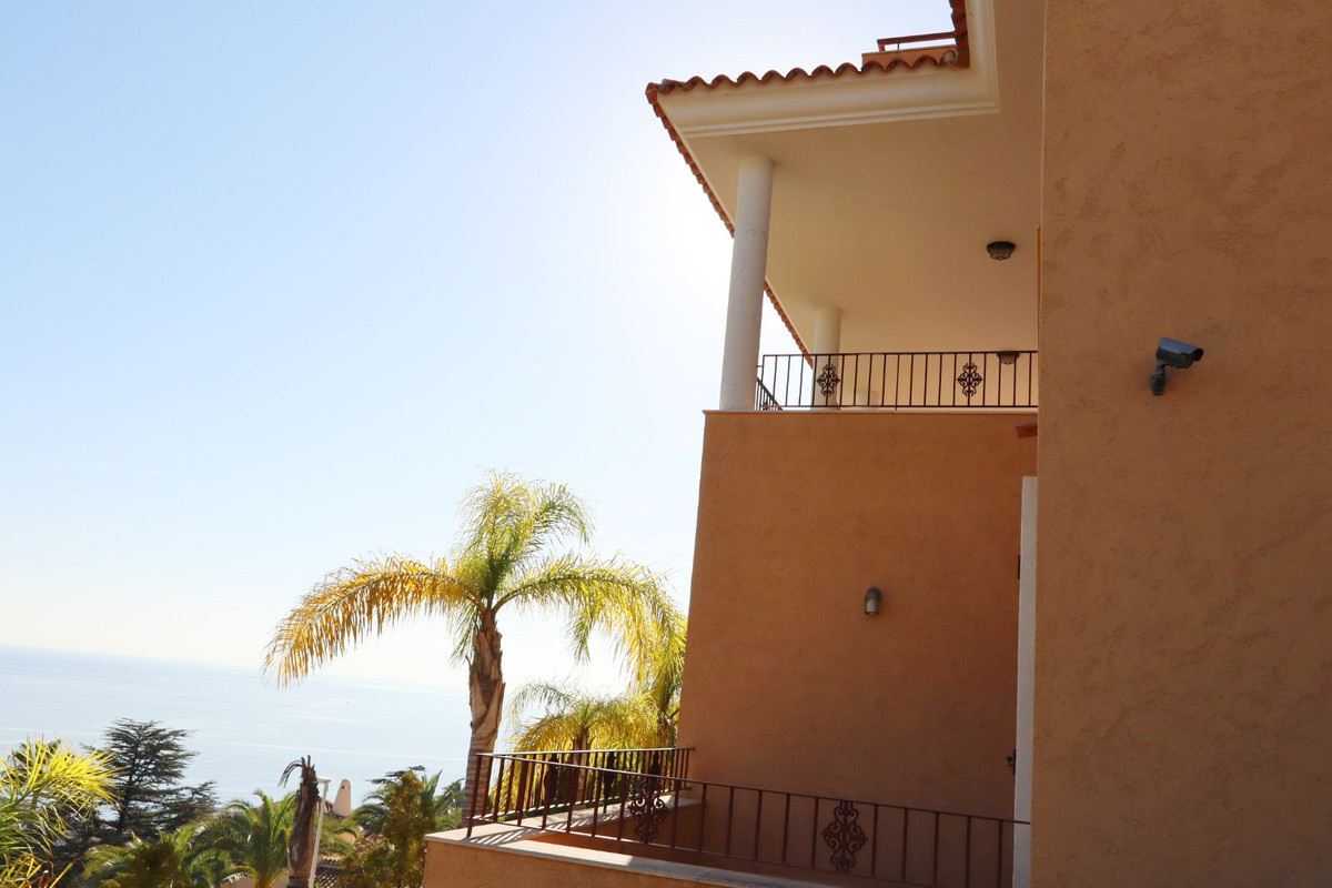 5 Bed Townhouse for sale in Altea Costa Blanca, Alicante, Spain