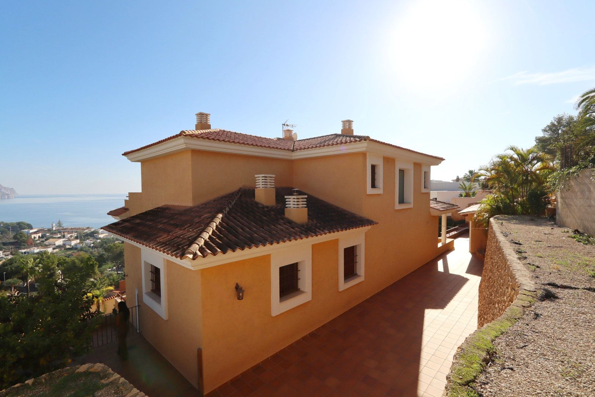 5 Bed Townhouse for sale in Altea Costa Blanca, Alicante, Spain