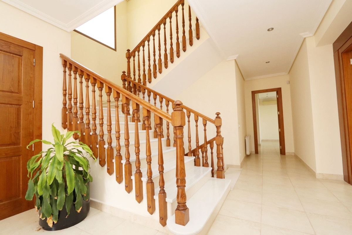 5 Bed Townhouse for sale in Altea Costa Blanca, Alicante, Spain