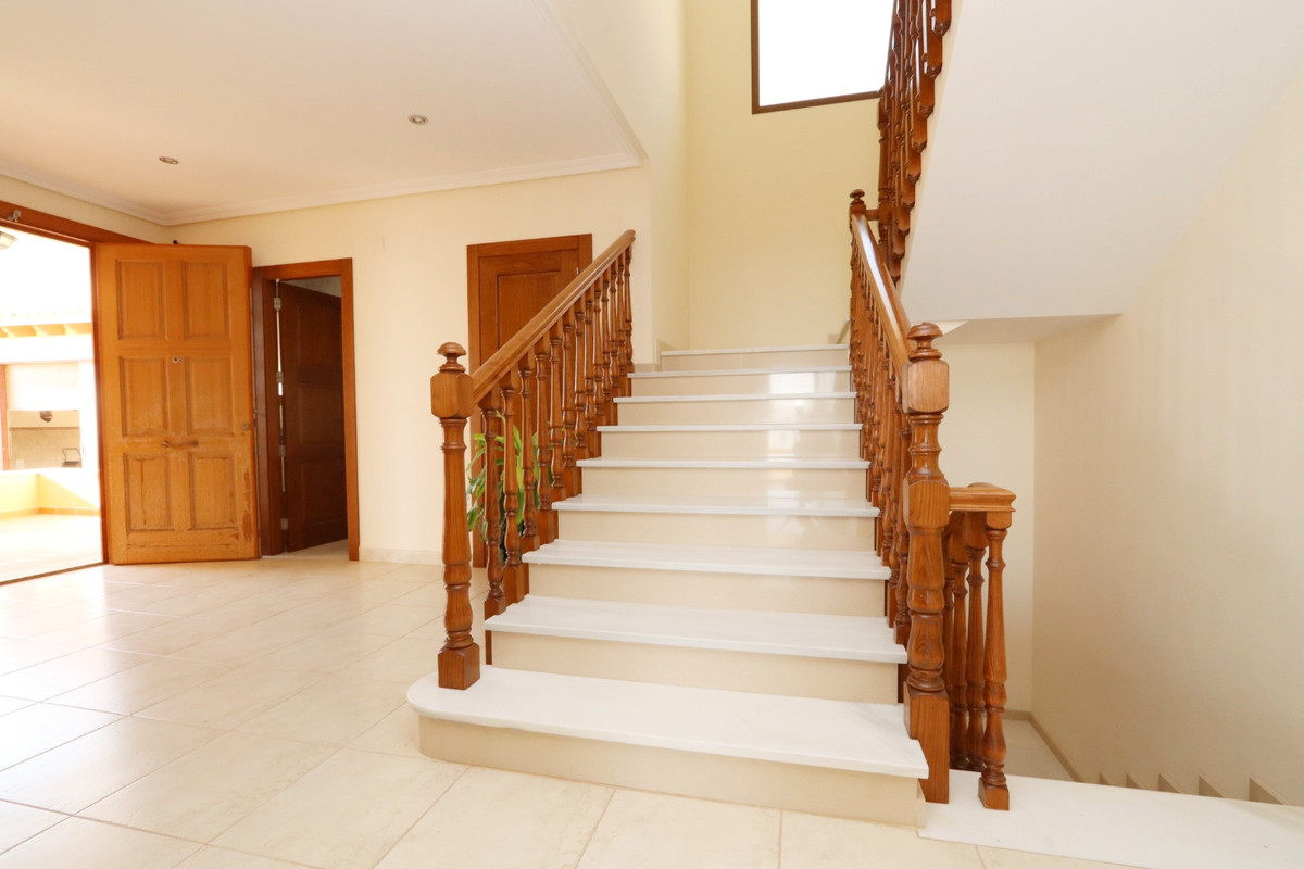 5 Bed Townhouse for sale in Altea Costa Blanca, Alicante, Spain