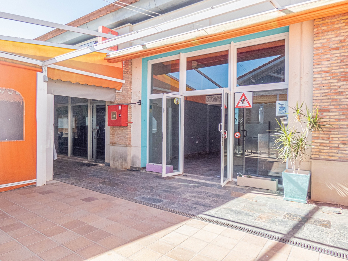 Commercial unit for sale in Algorfa Costa Blanca, Alicante, Spain