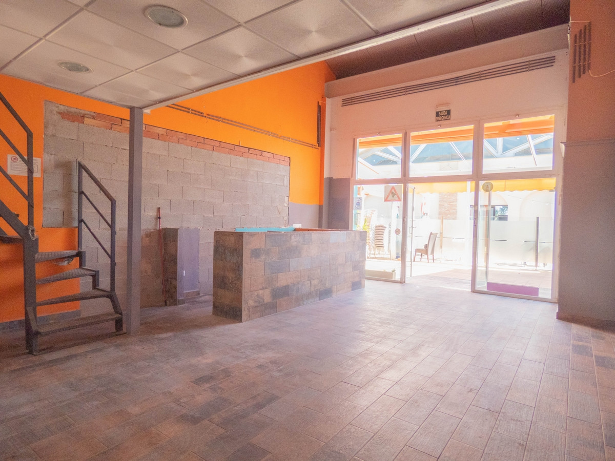 Commercial unit for sale in Algorfa Costa Blanca, Alicante, Spain