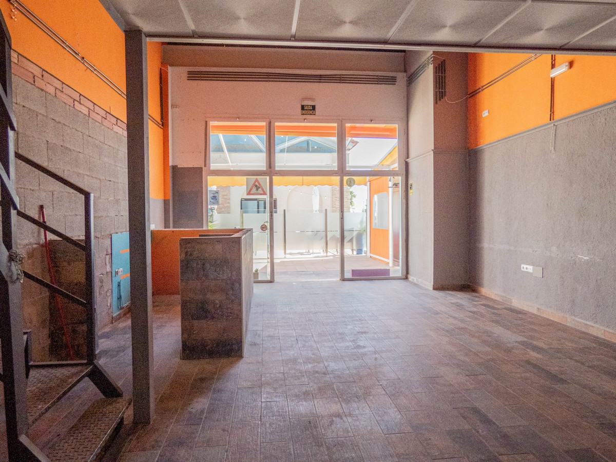 Commercial unit for sale in Algorfa Costa Blanca, Alicante, Spain