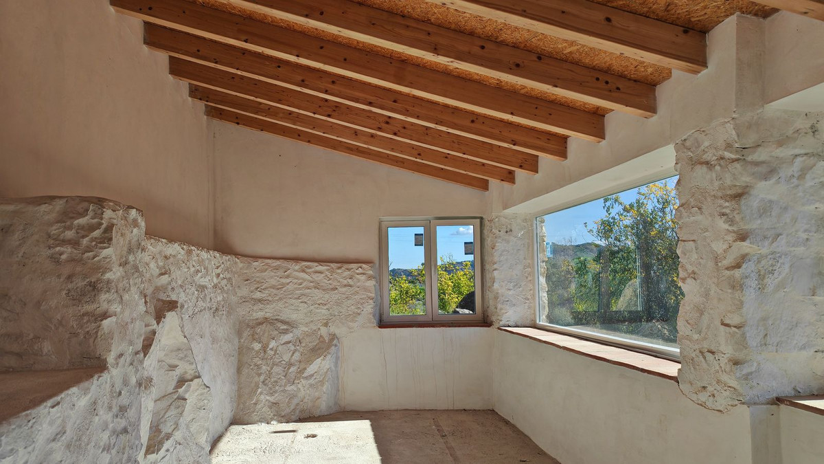 4 Bed Townhouse for sale in Casarabonela Costa Del Sol, Málaga, Spain