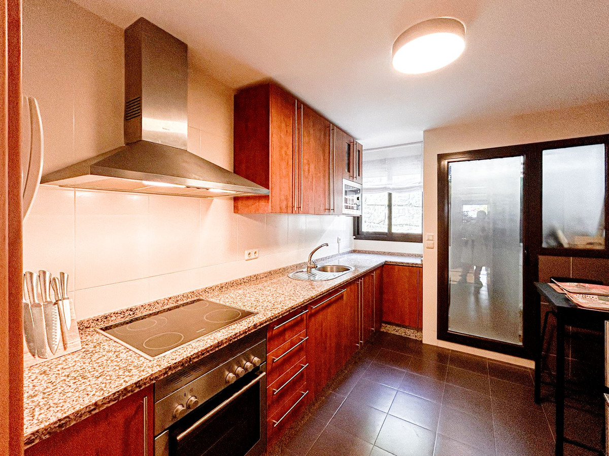 2 Bed Apartment for sale in Casares Costa Del Sol, Málaga, Spain