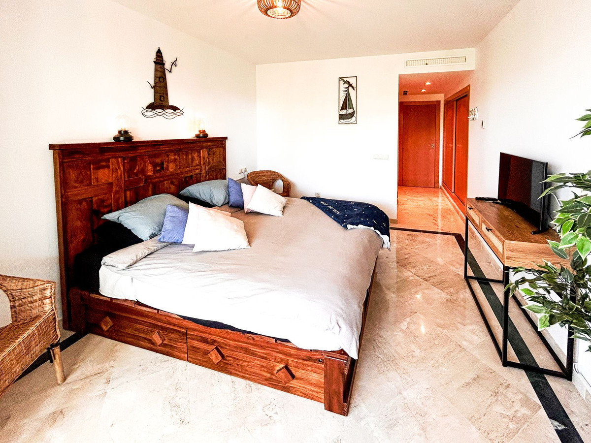 2 Bed Apartment for sale in Casares Costa Del Sol, Málaga, Spain