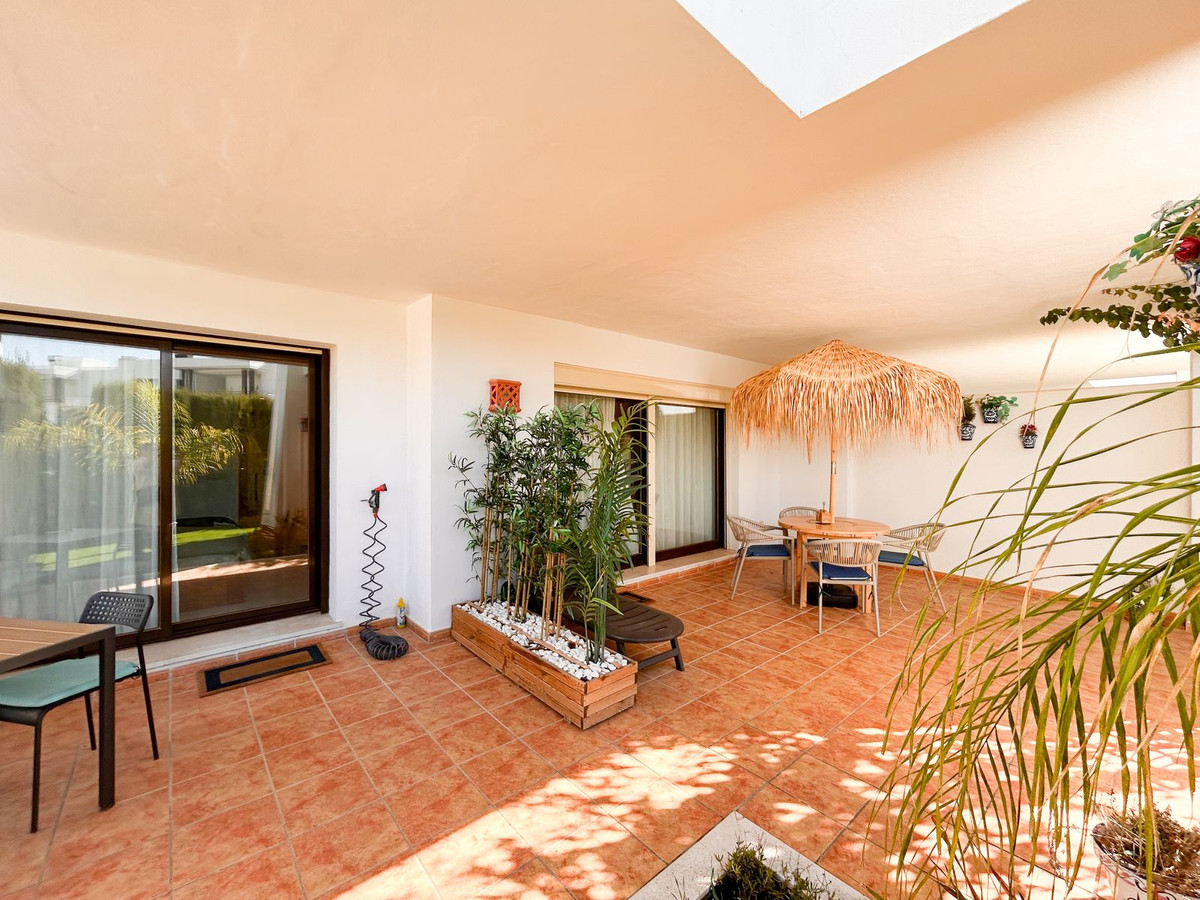 2 Bed Apartment for sale in Casares Costa Del Sol, Málaga, Spain