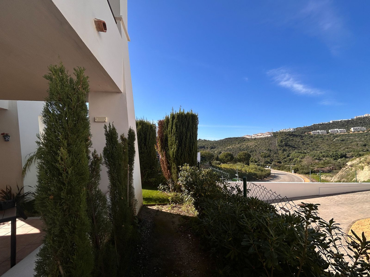 2 Bed Apartment for sale in Casares Costa Del Sol, Málaga, Spain