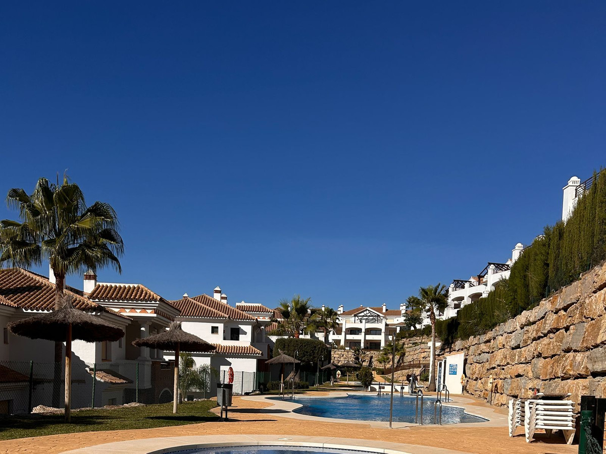 2 Bed Apartment for sale in Casares Costa Del Sol, Málaga, Spain