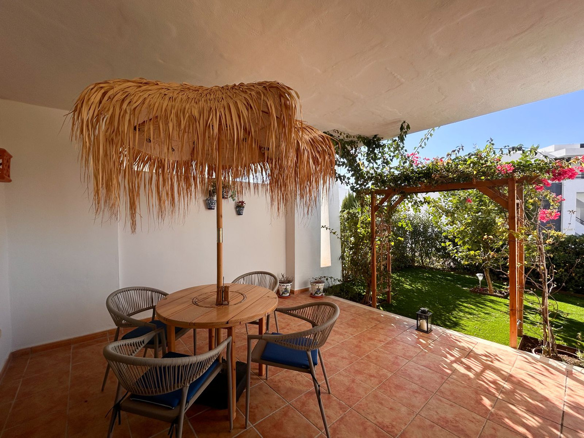 2 Bed Apartment for sale in Casares Costa Del Sol, Málaga, Spain