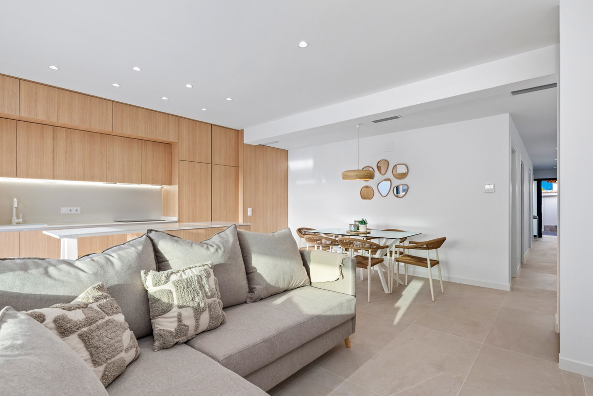 Se vende Villa - Chalet de 3 dormitorios en Costa Blanca, Alicante, España